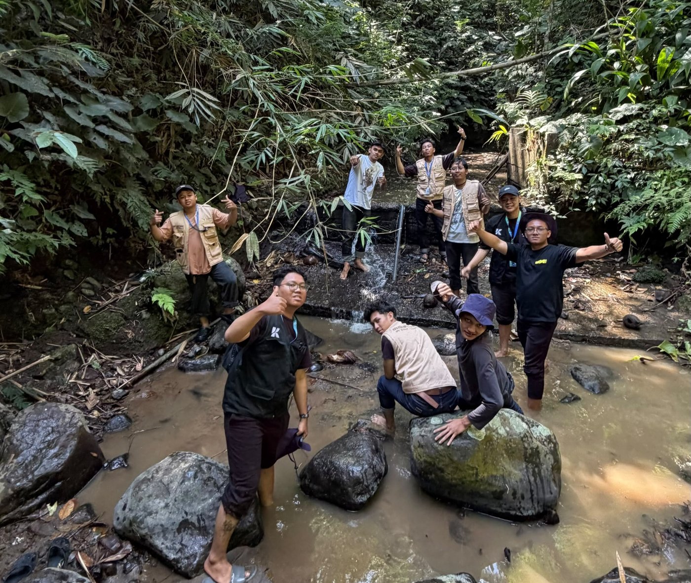 Pembersihan sumber mata air Dusun Kebonrejo 3