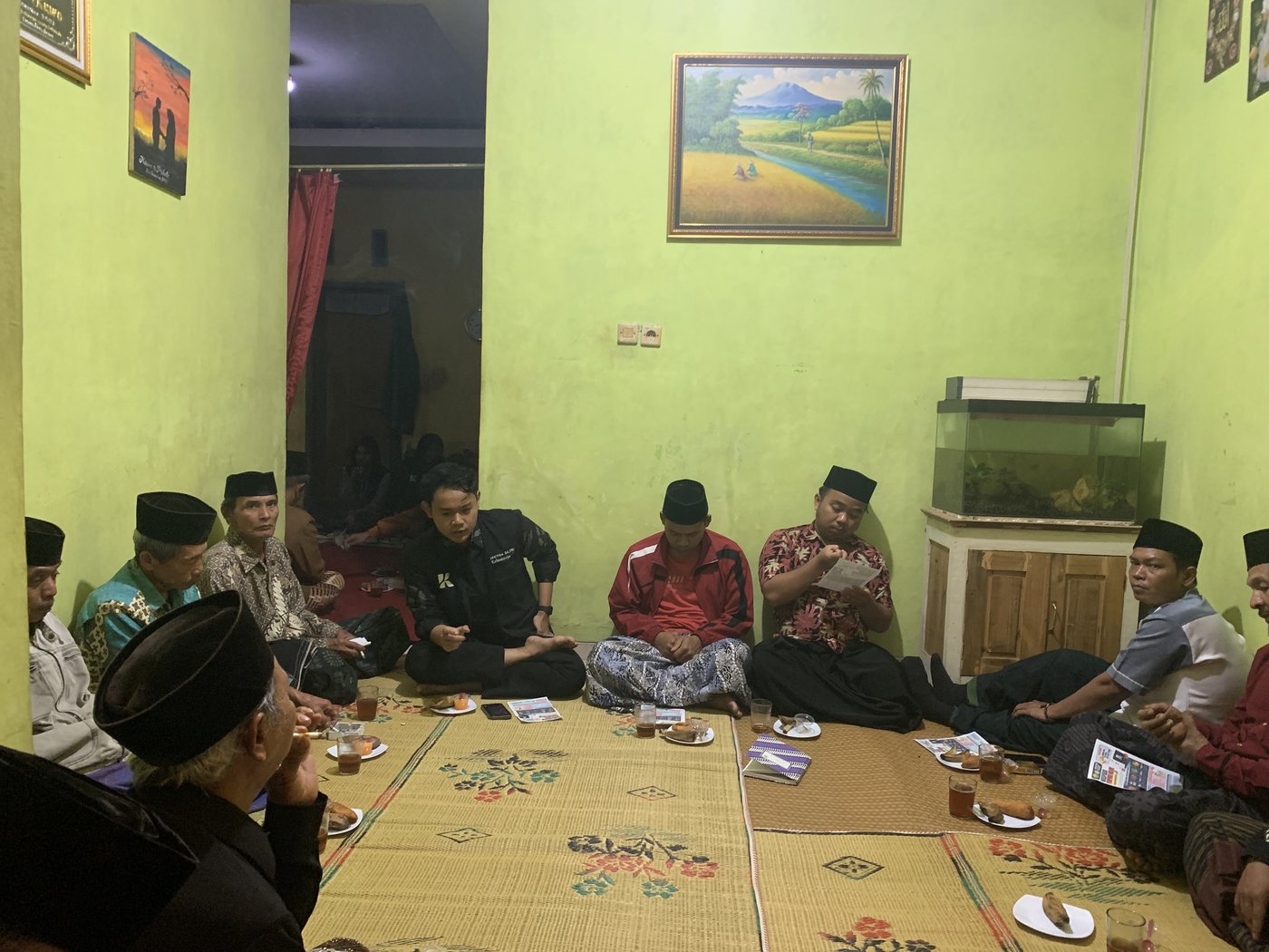 Sosialisasi pencegahan penipuan online Dusun Kebonrejo 3